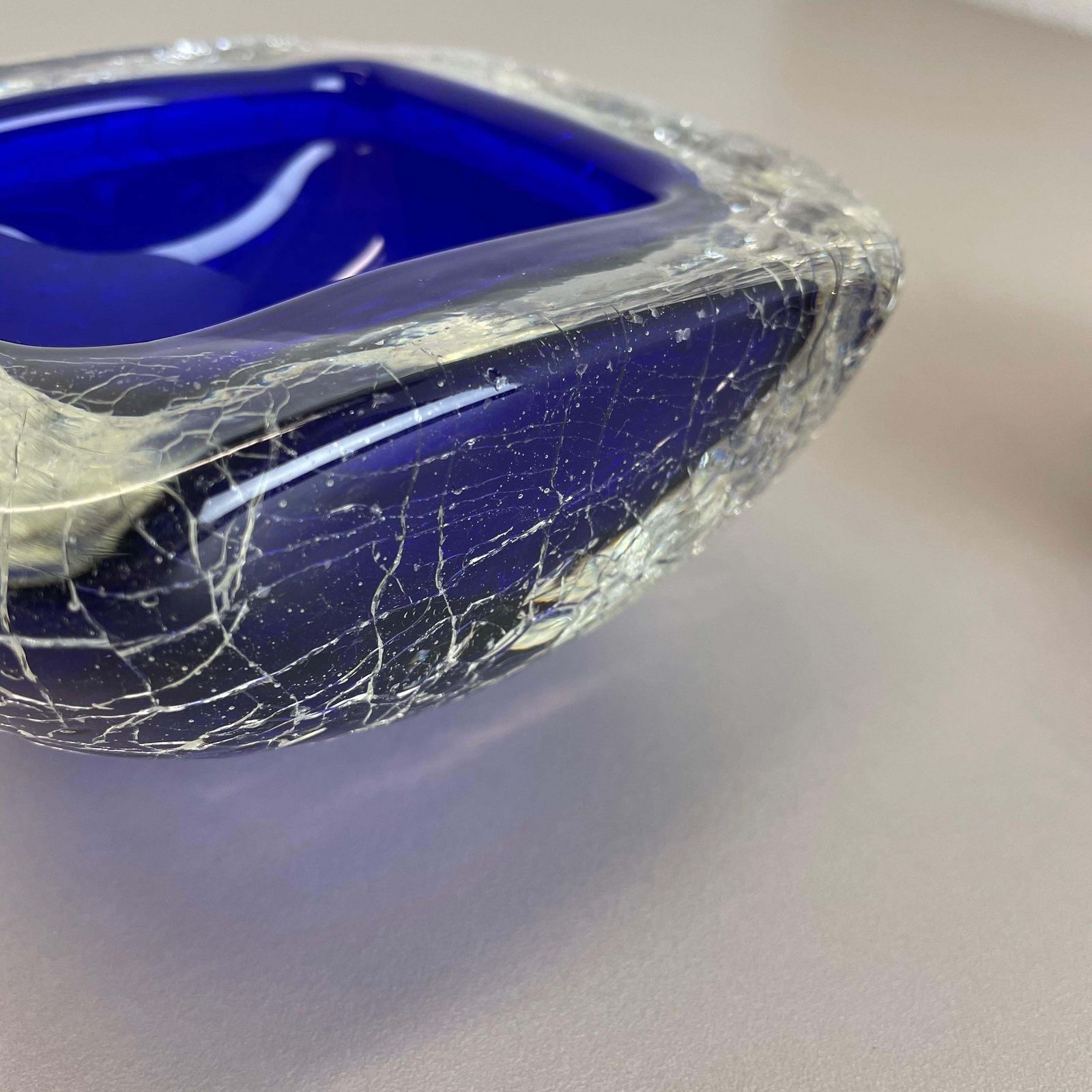 photo for sale Set Of 2 Murano Glass Crack Structure Bowl Shells Ashtray Element, Italy, 1970s