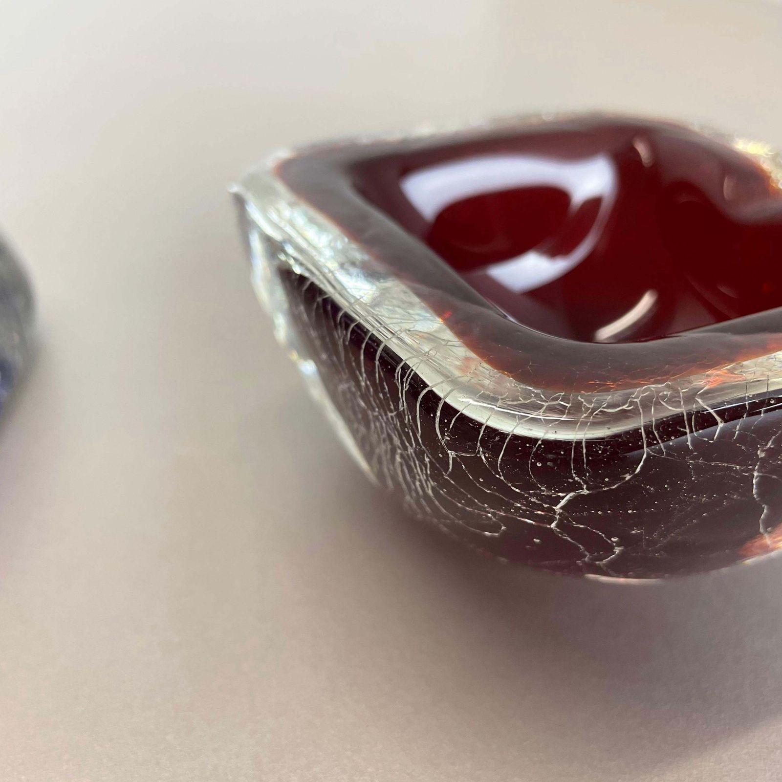 photo vintage Set Of 2 Murano Glass Crack Structure Bowl Shells Ashtray Element, Italy, 1970s