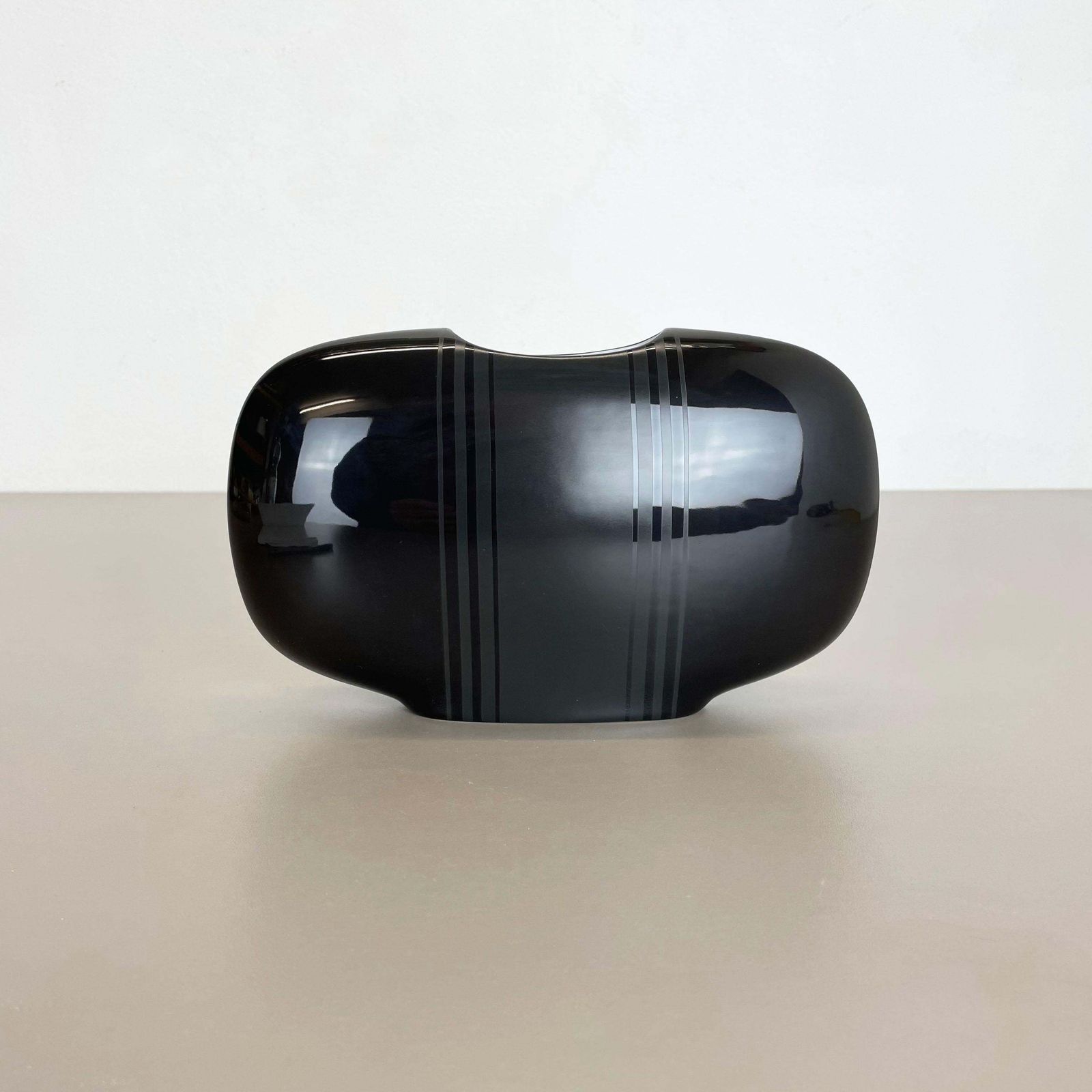 Op Art Vase Black Porcelain By K. Dombrowski For Hutschenreuther, 1970s photo for sale