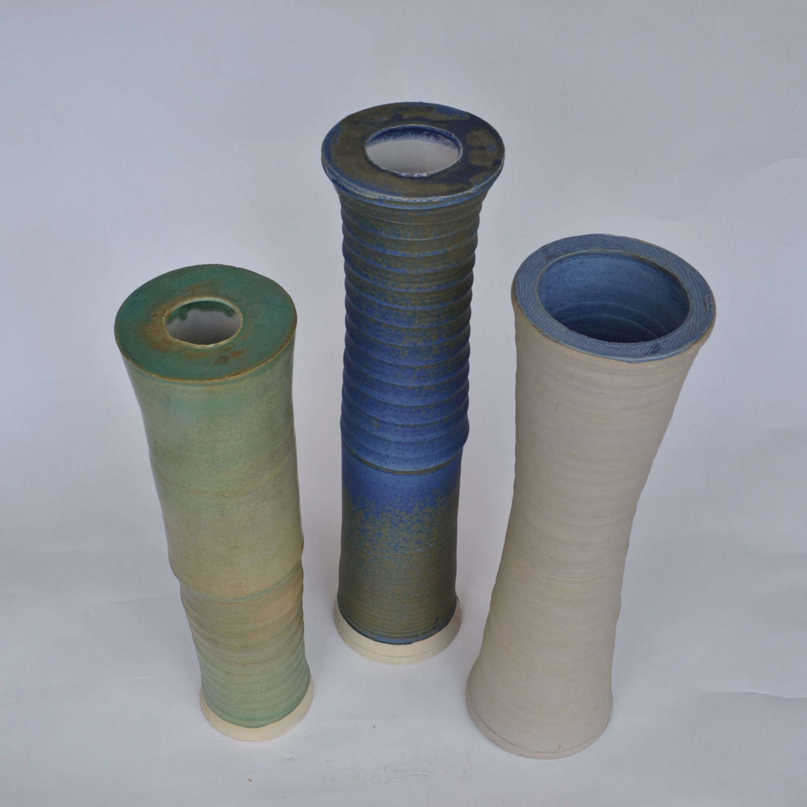 Three Large Studio Pottery Vessels In Blue, Green & Sand photo vinterior
