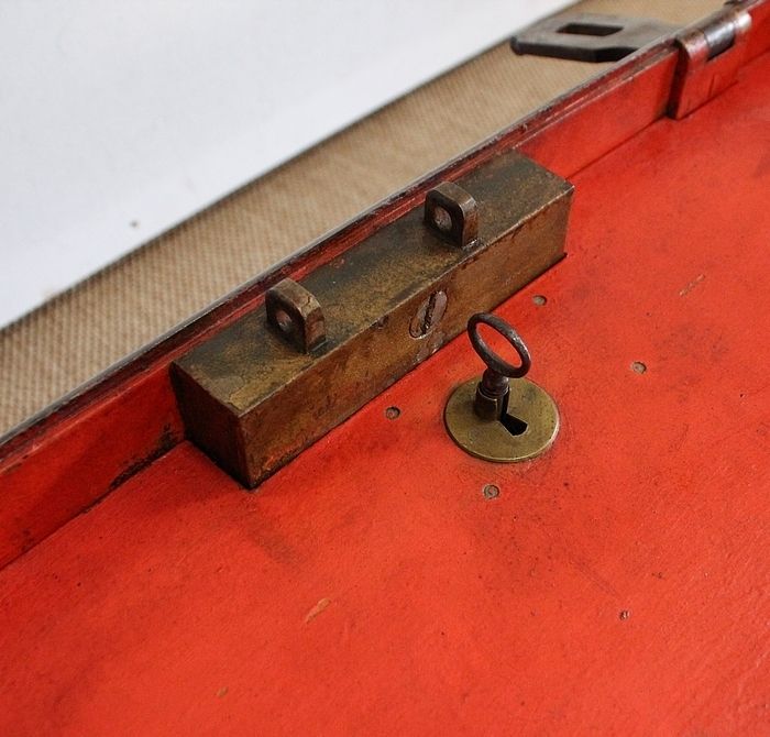 photo vinterior Iron Corsair Chest 18th, 1700s