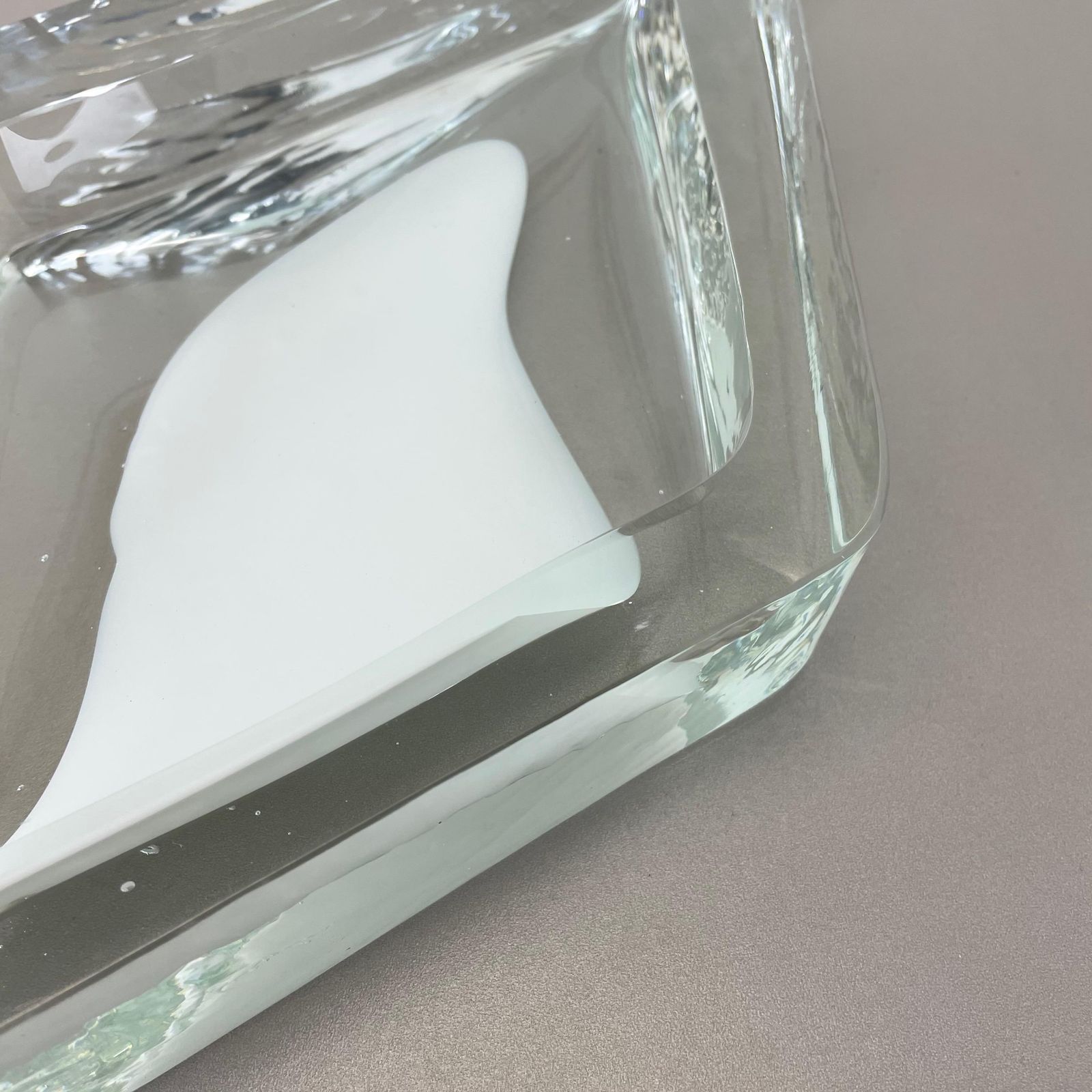 photo furniture New Old Stock 3.4kg Murano Ice Glass Shell Bowl Antonio Da Ros Cenedese, 1970