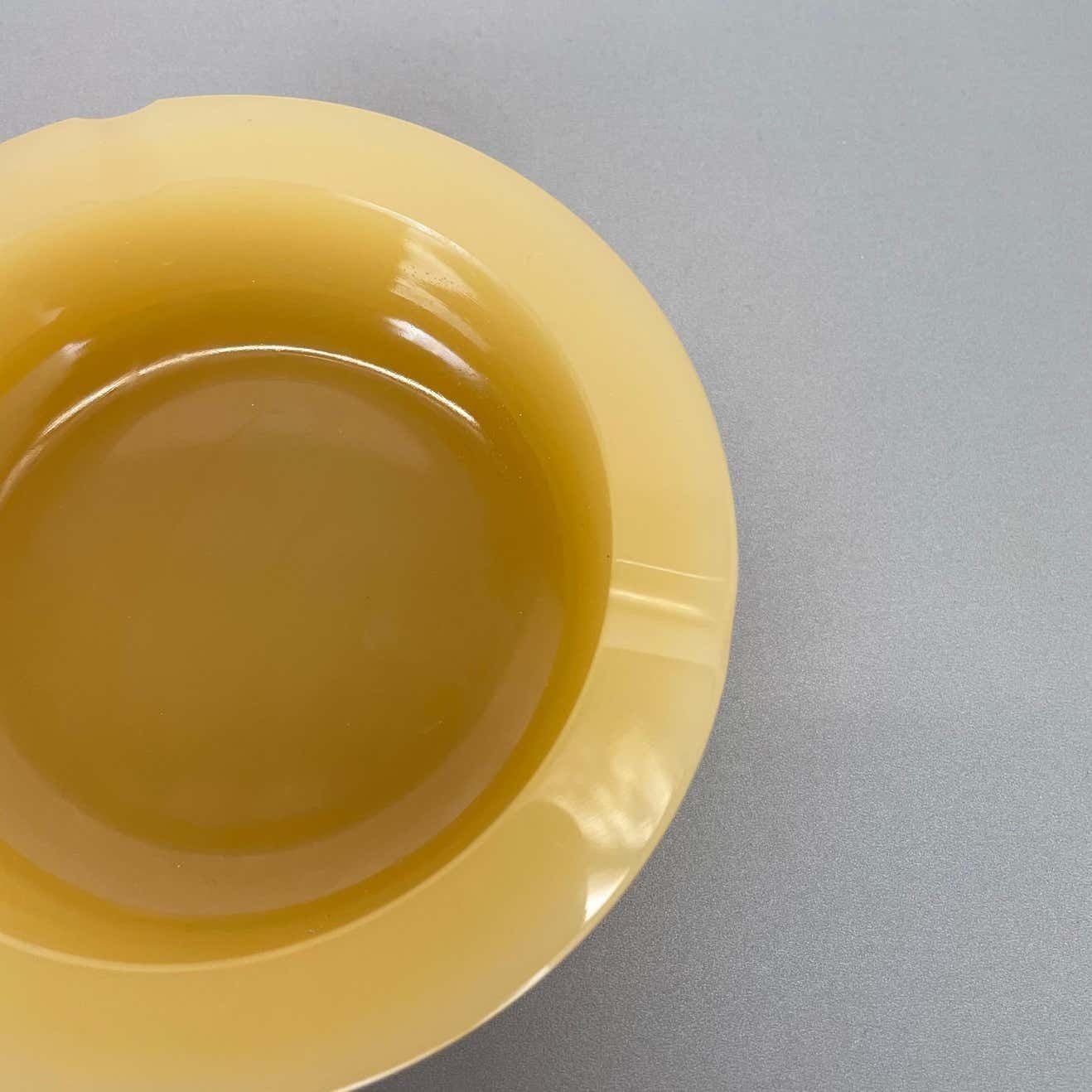 785.0 Set Of 2 New Old Stock Murano Opaline Glass Ashtray Shell Bowl By Cenedese, 1960 photo