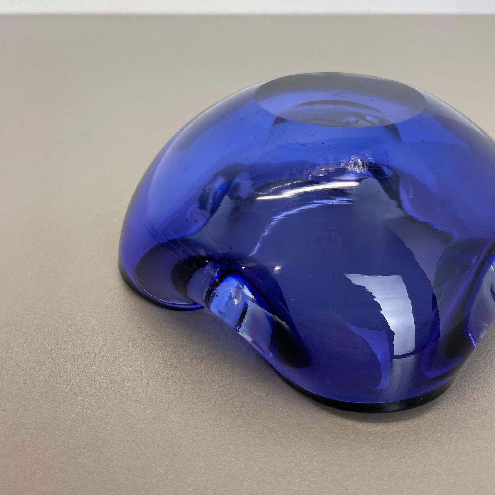 482.0 Heavy Murano Glass "Blue" Bowl Element Shell Ashtray Murano, Italy, 1970s photo