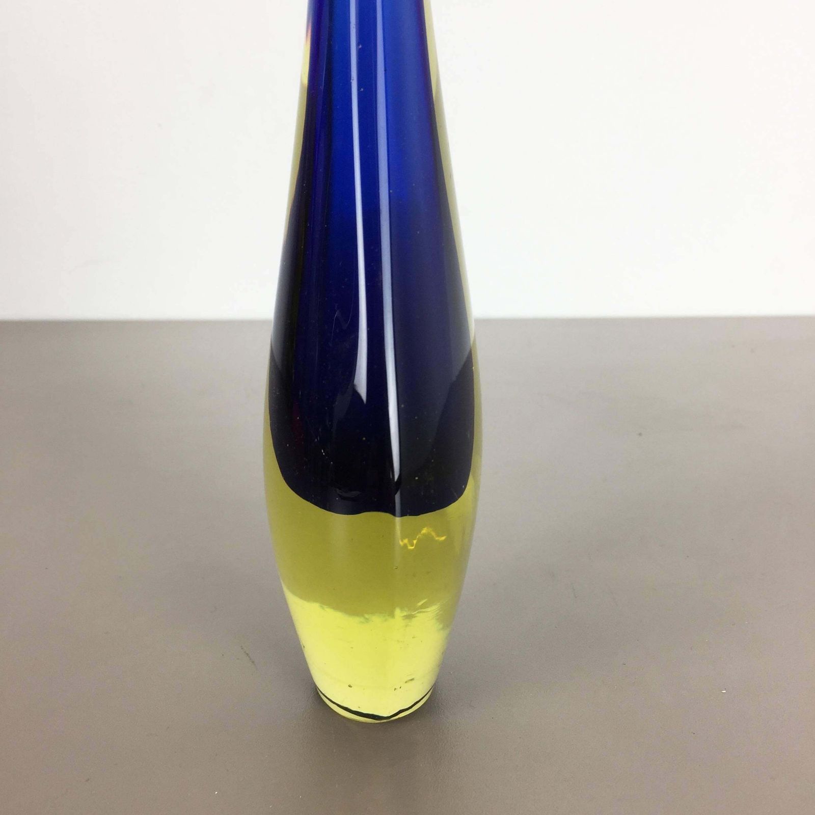 Small 1960s Murano Glass Sommerso Single Stem Vase By Flavio Poli, Italy photo vinterior