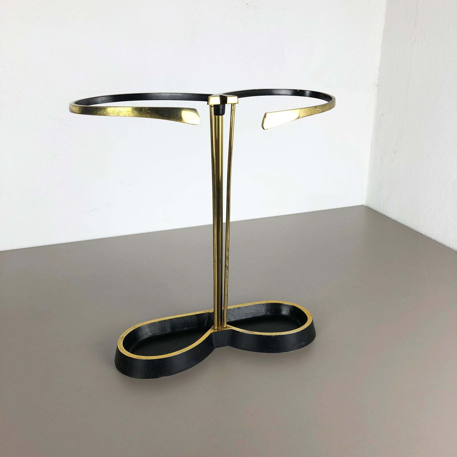 photo furniture Original Midcentury Metal Brass Auböck Style Umbrella Stand, Austria, 1950s