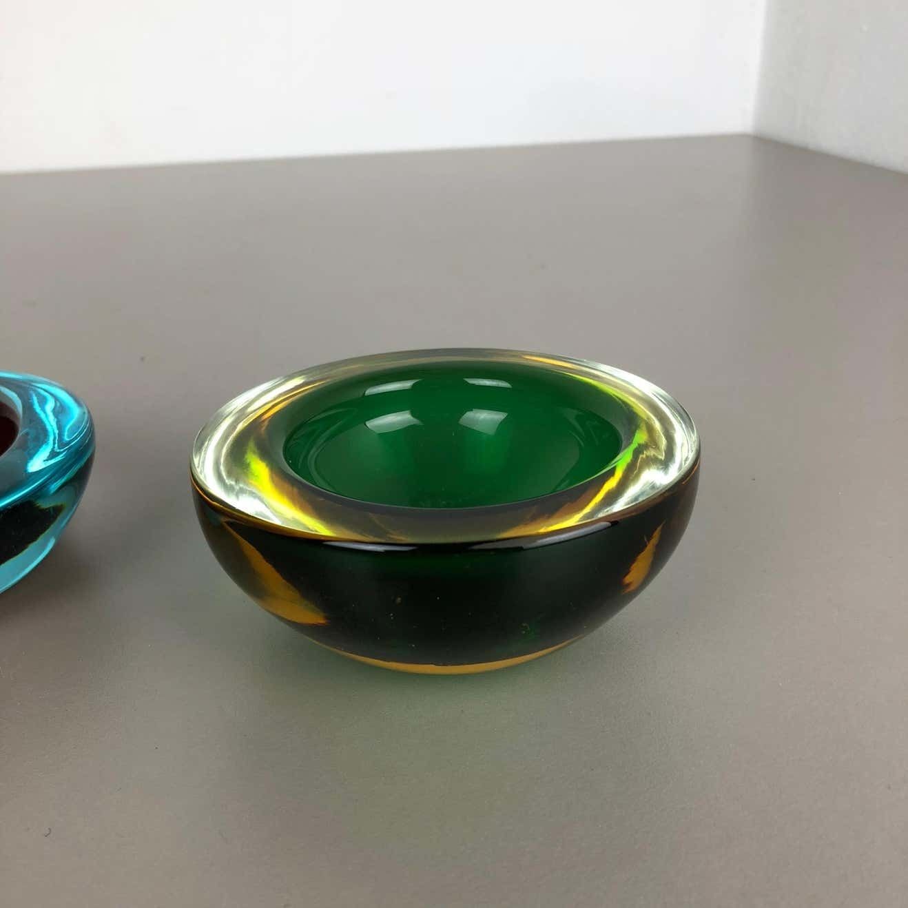 Set Of 2 Murano Glass Sommerso Bowl Shells Ashtray Element, Italy, 1970s photo vinterior