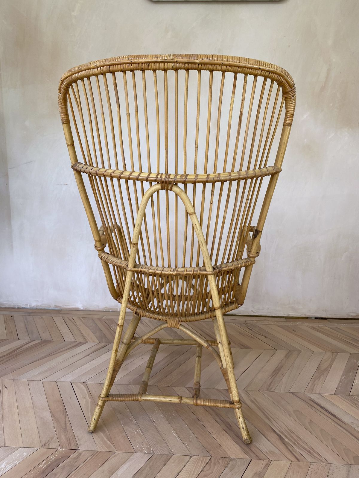 photo vintage Pair Of Mid Century Wing Back Bamboo Occasional Chairs