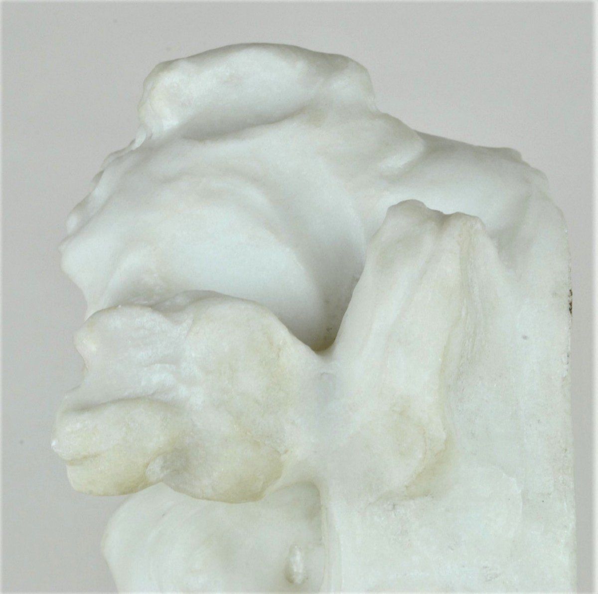 photo furniture E Fortiny, Baby In Marble, End Of The 19th / Beginning Of The 20th Century