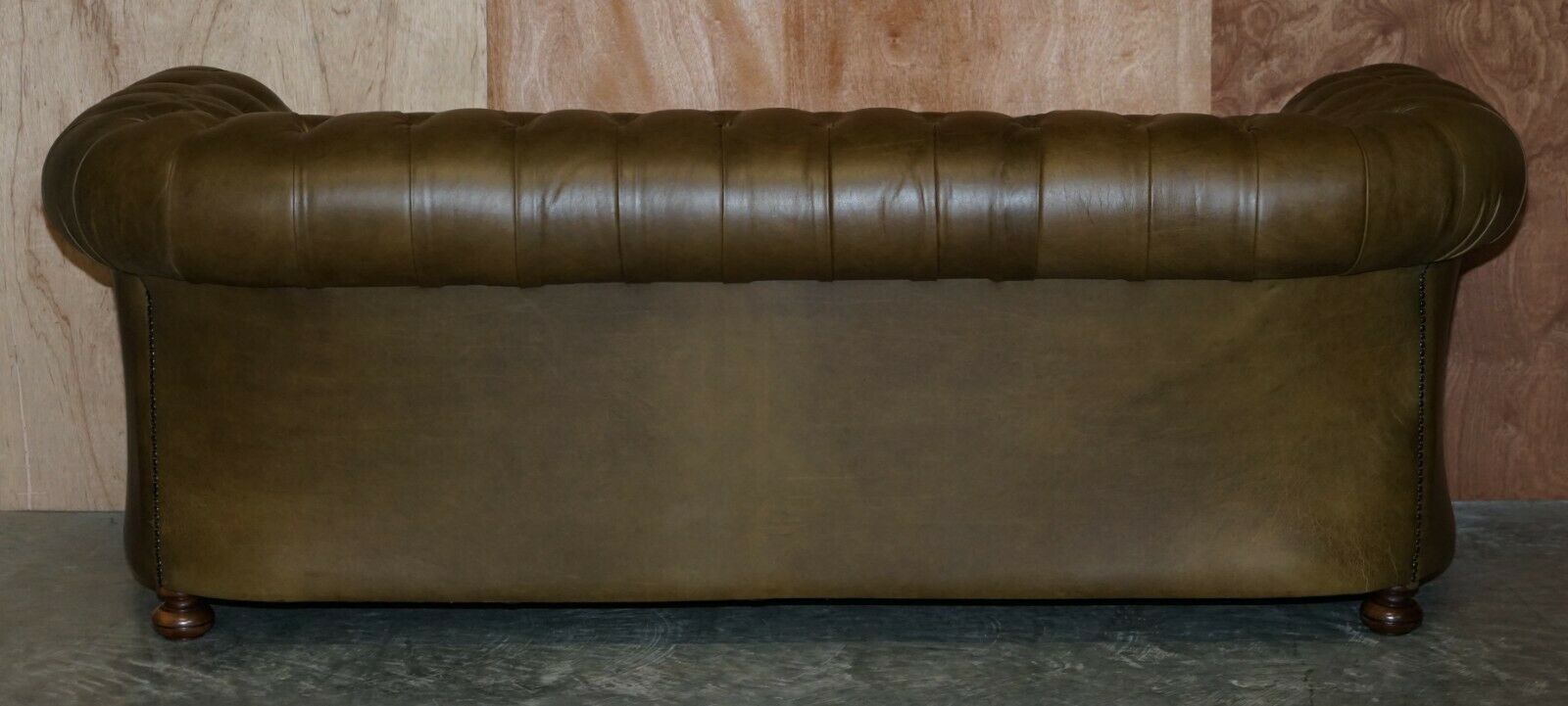 Stunning Vintage Fully Tufted Chesterfield Olive Green Leather Sofa & Armchair photo vintage