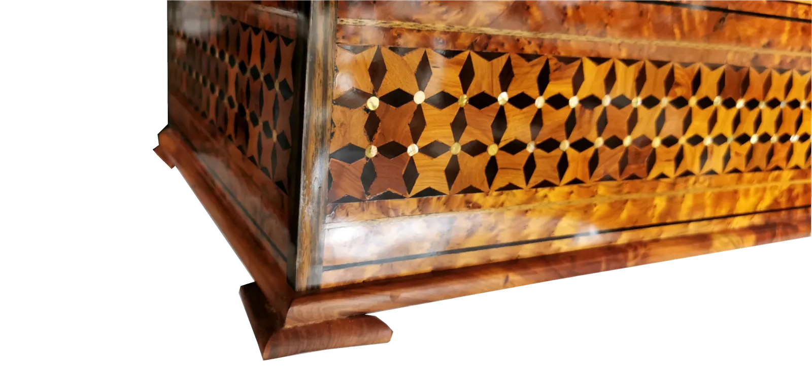 Unique Large Jewellery Box. Inlaid With Silver And Mother Of Pearl. photo vinterior