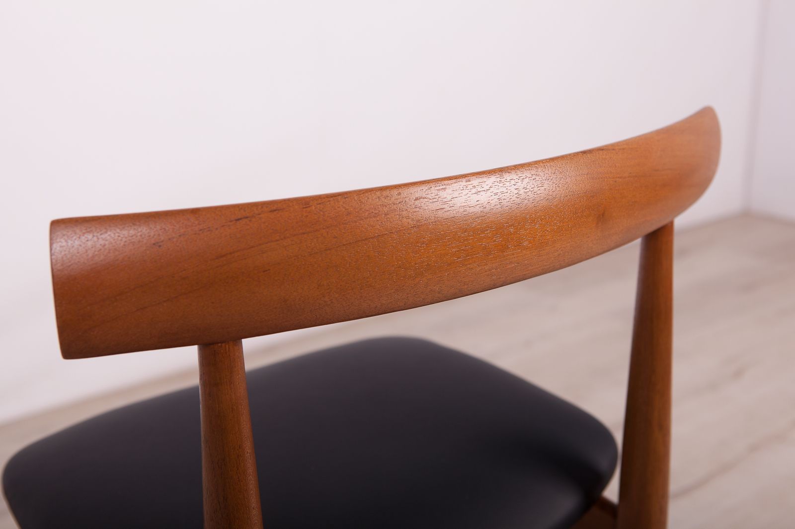Mid Century Teak Dining Table & Chairs By Hans Olsen For Frem Røjle, 1960s, Set Of 5 photo vinterior