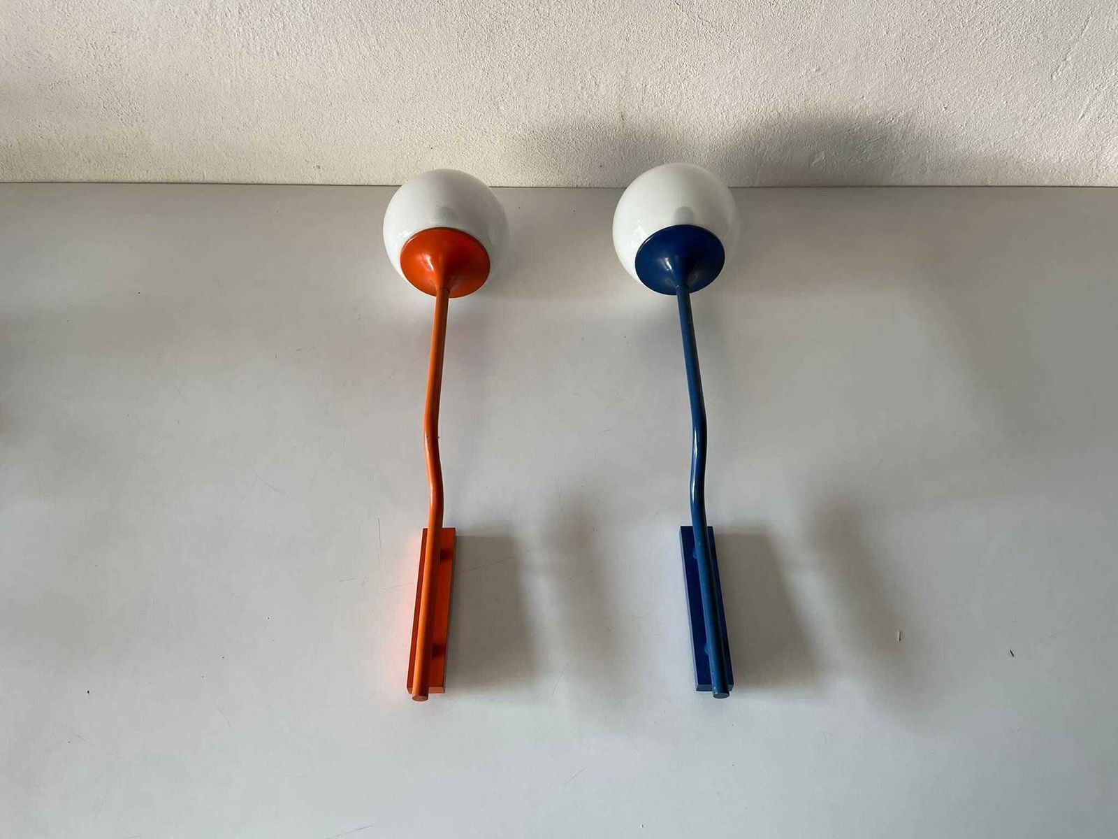 Very Rare Orange Dark Blue Long Metal Body And Glass Pair Of Sconces By Reggiani, 1970s, Italy