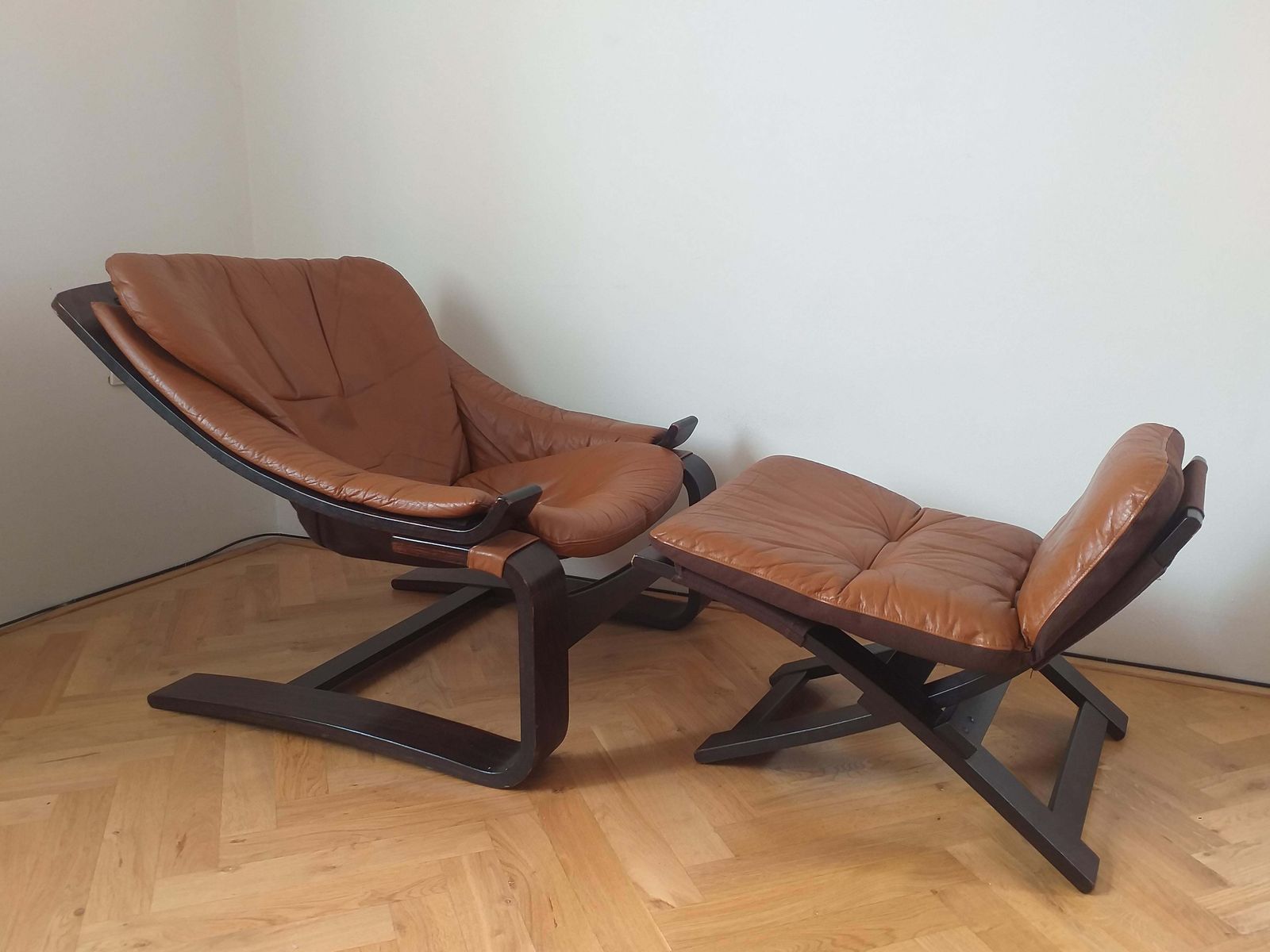 Midcentury Lounge Chair Kroken With Ottoman, Ake Fribytter, Nelo, Sweden, 1970s photo vinterior