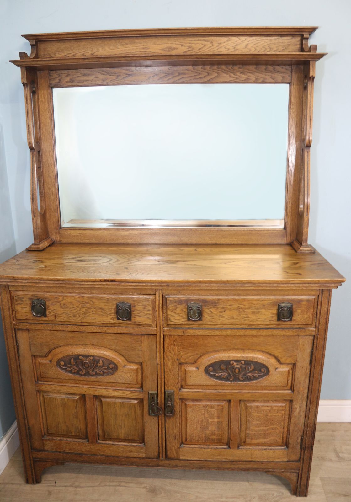 Arts And Crafts Style! A Super Quality Late Victorian Oak Sideboard With An Arts And Crafts Influenced Style.
