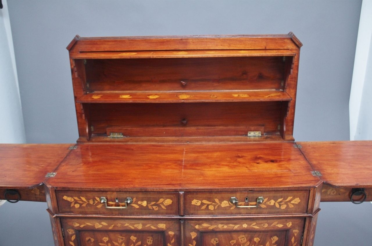 photo vinterior Early 19th Century Dutch Travelling Cabinet