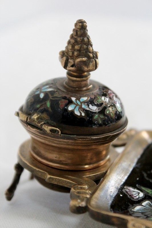 Small Inkwell In Bronze And Enamels, Napoleon III Period   19th Century photo vinterior