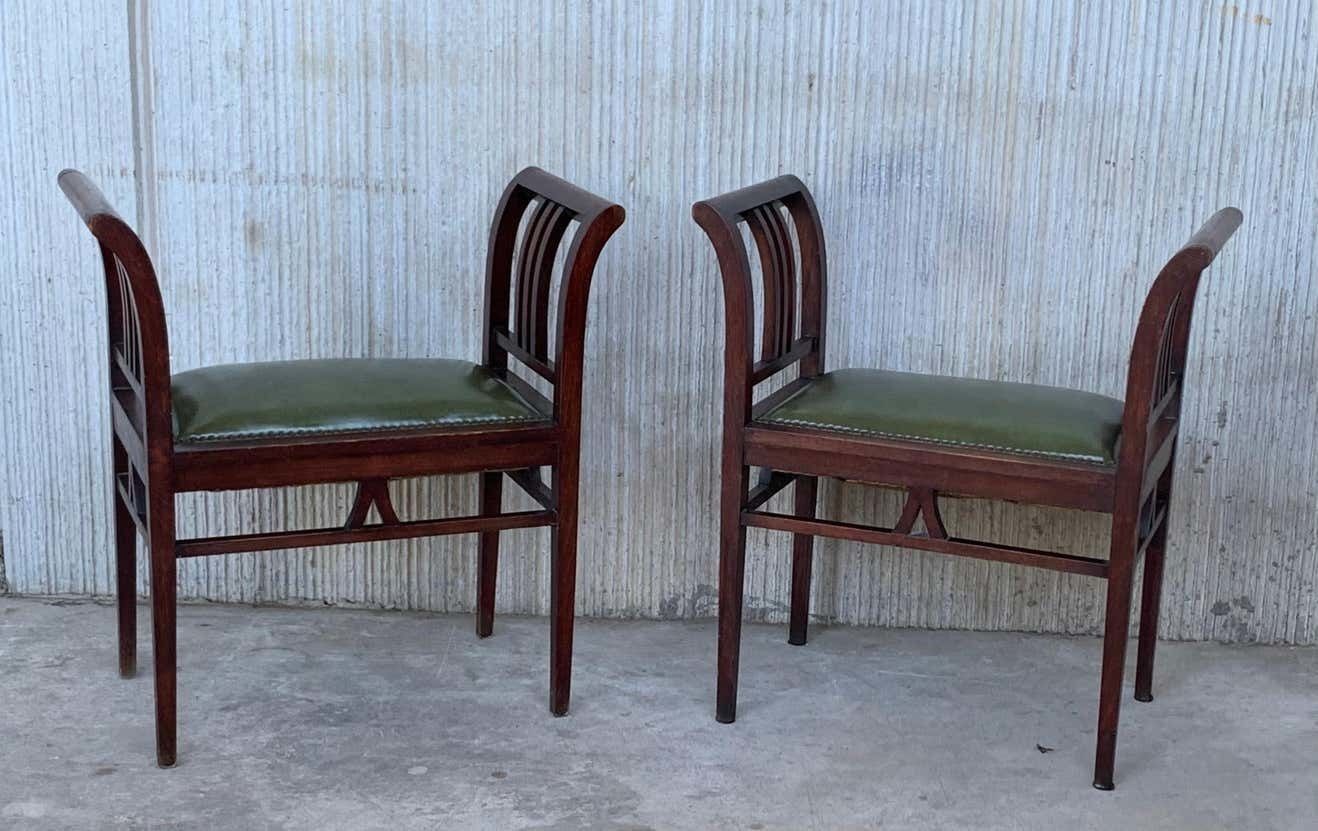 Ensemble de quatre tabourets Art déco en noyer, accoudoirs et assise en cuir photo 5108.0