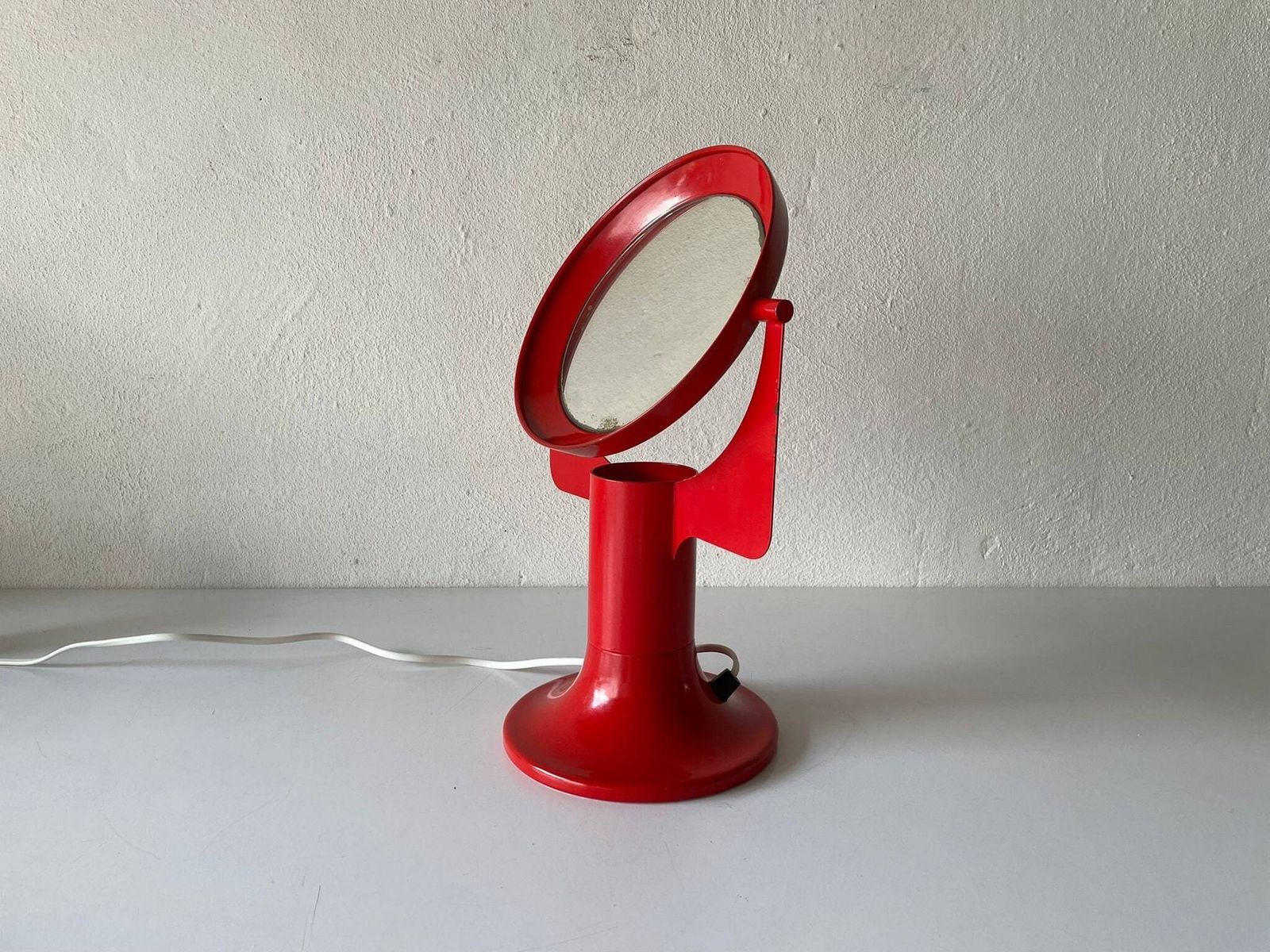 Red Metal Illuminated Space Age Table Mirror, 1970s, Italy