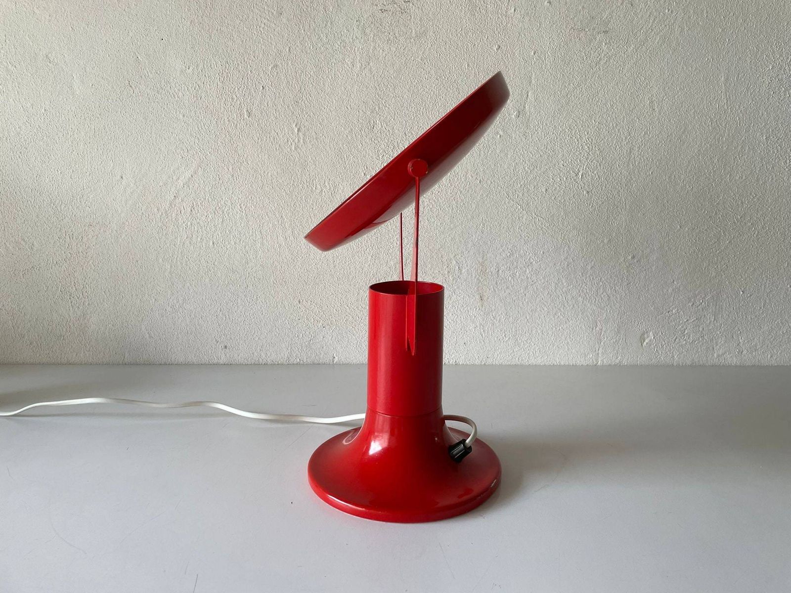 Red Metal Illuminated Space Age Table Mirror, 1970s, Italy photo Home Decor