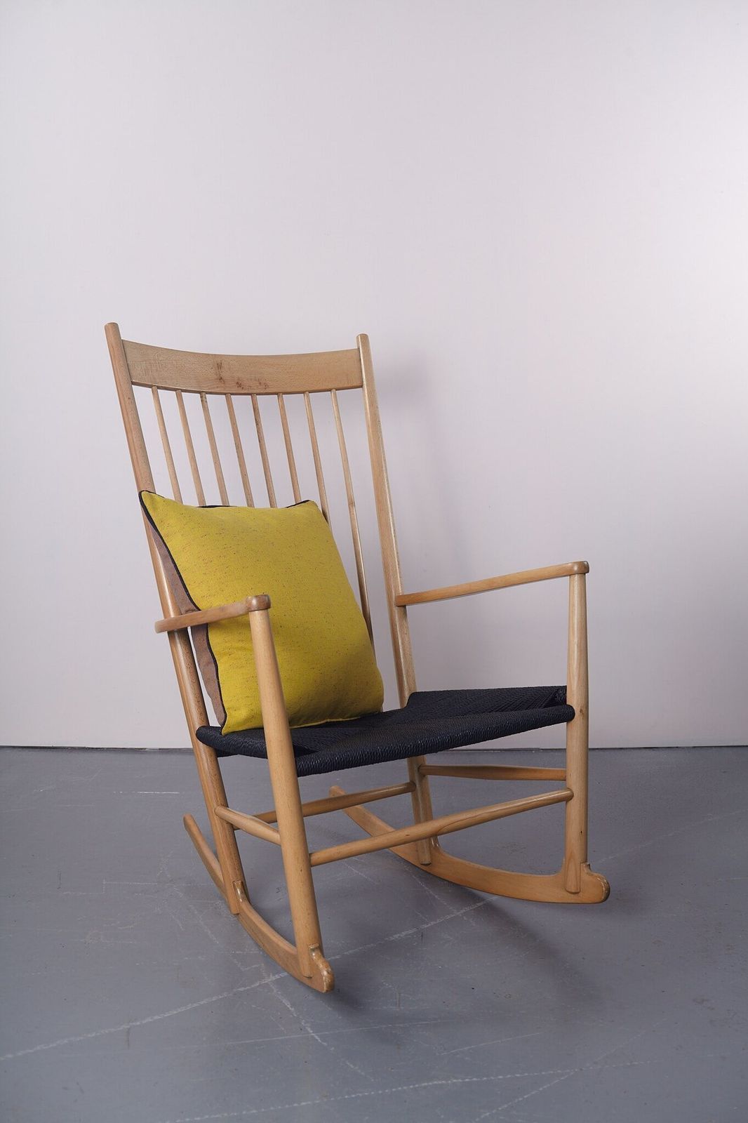 J16 Rocking Chair By Hans Wegner For Fdb Møbler photo Furniture