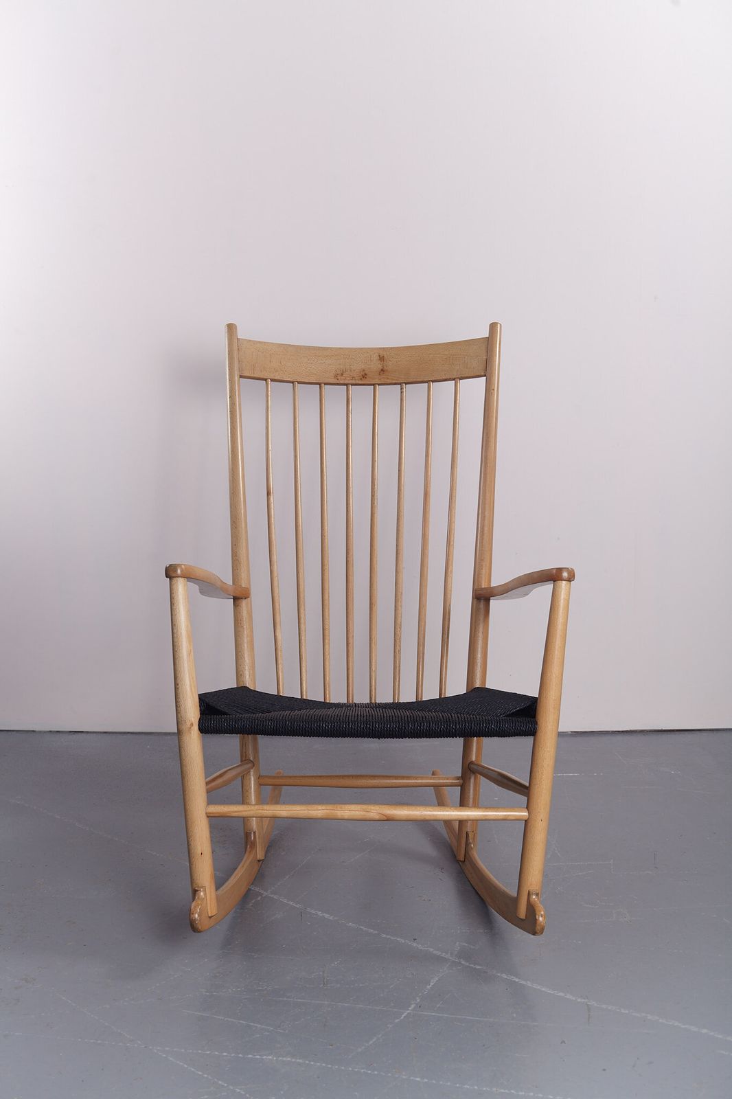 J16 Rocking Chair By Hans Wegner For Fdb Møbler photo 1800.0