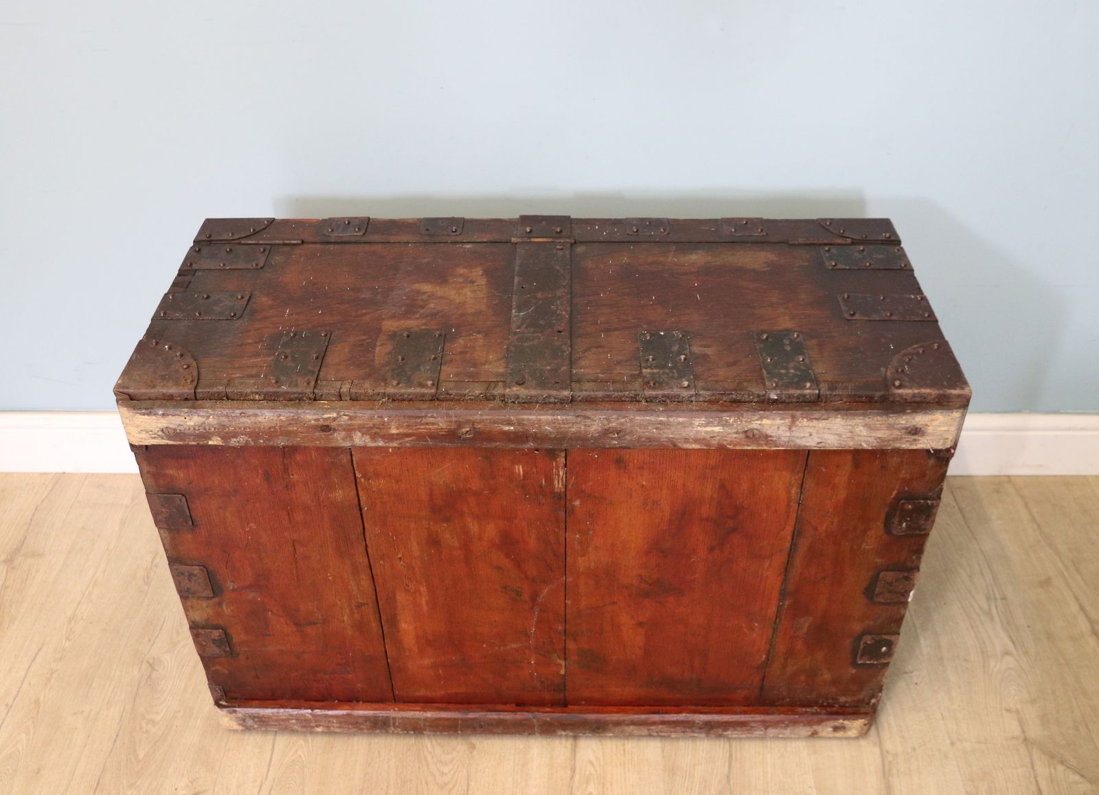 photo for sale A Truly Original & Rare Early Silver Chest By The Very Well Renowned London Based Silversmiths Elkington & Co.