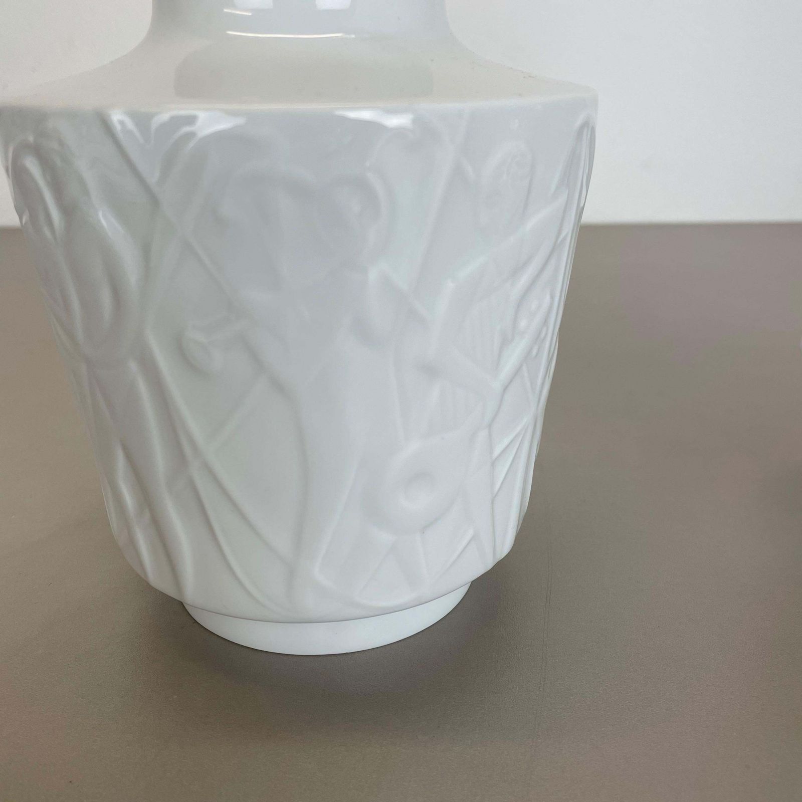 Set Of 2 Op Art Biscuit Porcelain Vases By Edelstein Bavaria, Germany, 1970s photo vintage