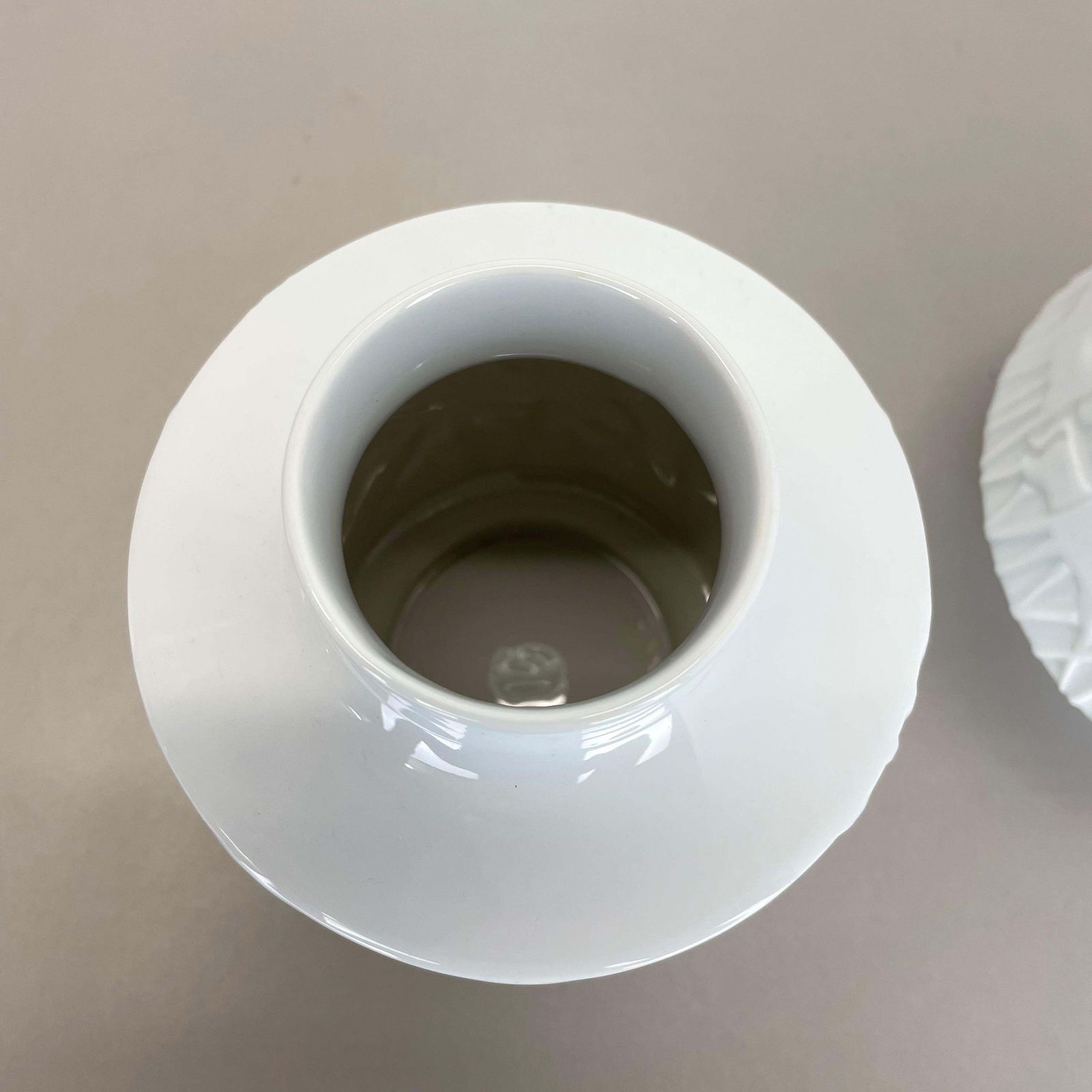 482.0 Set Of 2 Op Art Biscuit Porcelain Vases By Edelstein Bavaria, Germany, 1970s photo