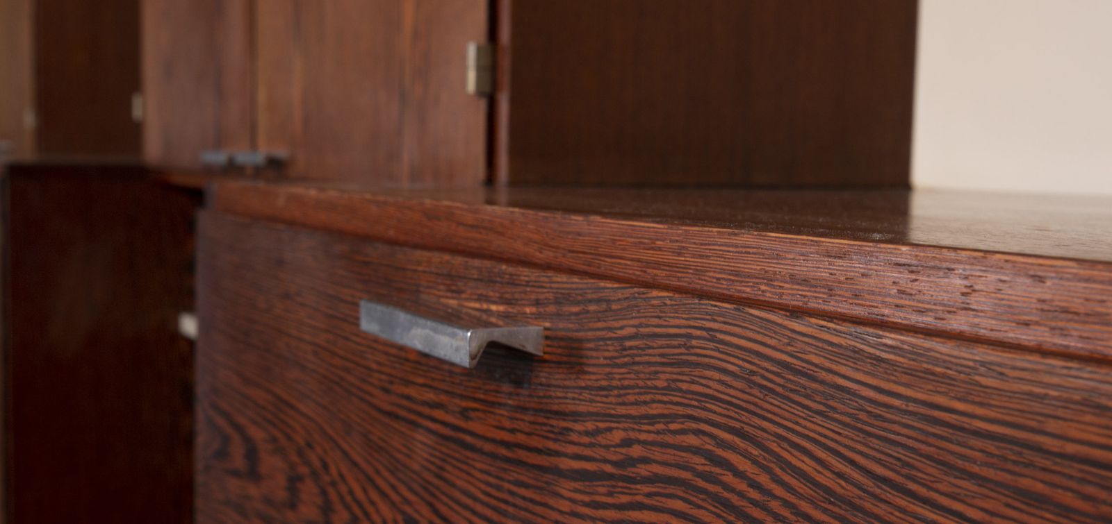 photo furniture Wandsysteem Van Cees Braakman Voor Pastoe