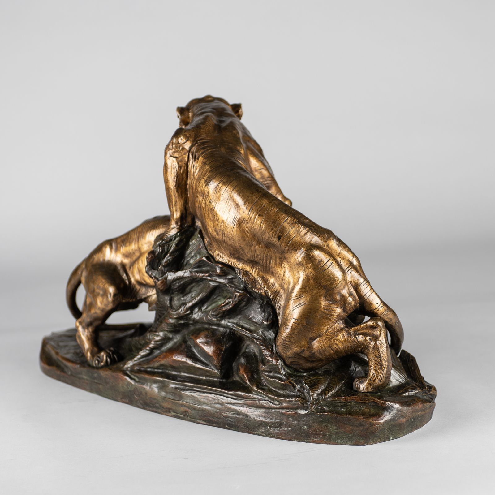 A Stunning 19th Century French Bronze Sculpture Of Two Tigers. Signed E.Drouot photo vinterior