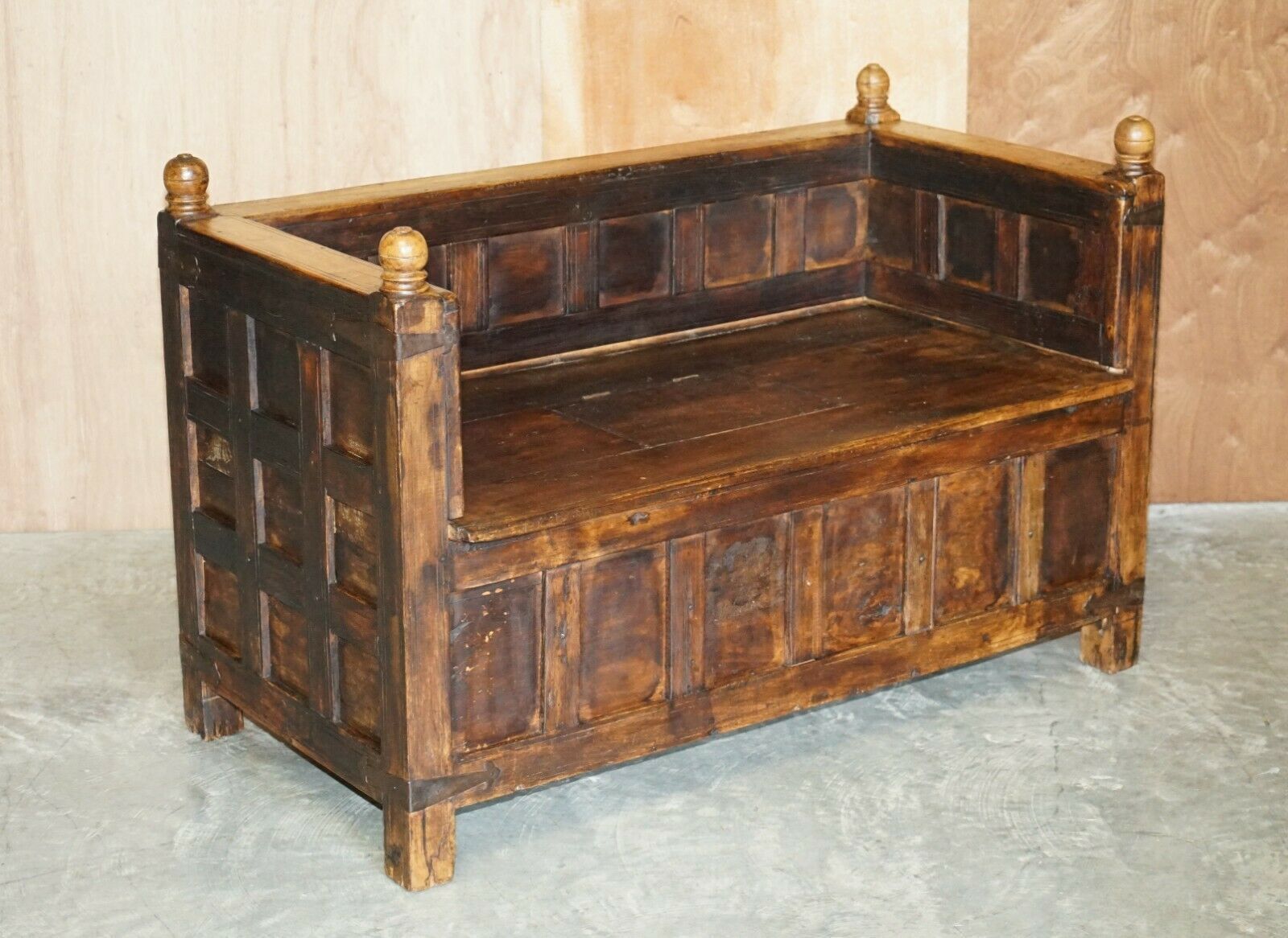photo furniture Stunning Suite Of Antique Anglo Indian Circa 1880 Oak & Iron Bound Hall Seats