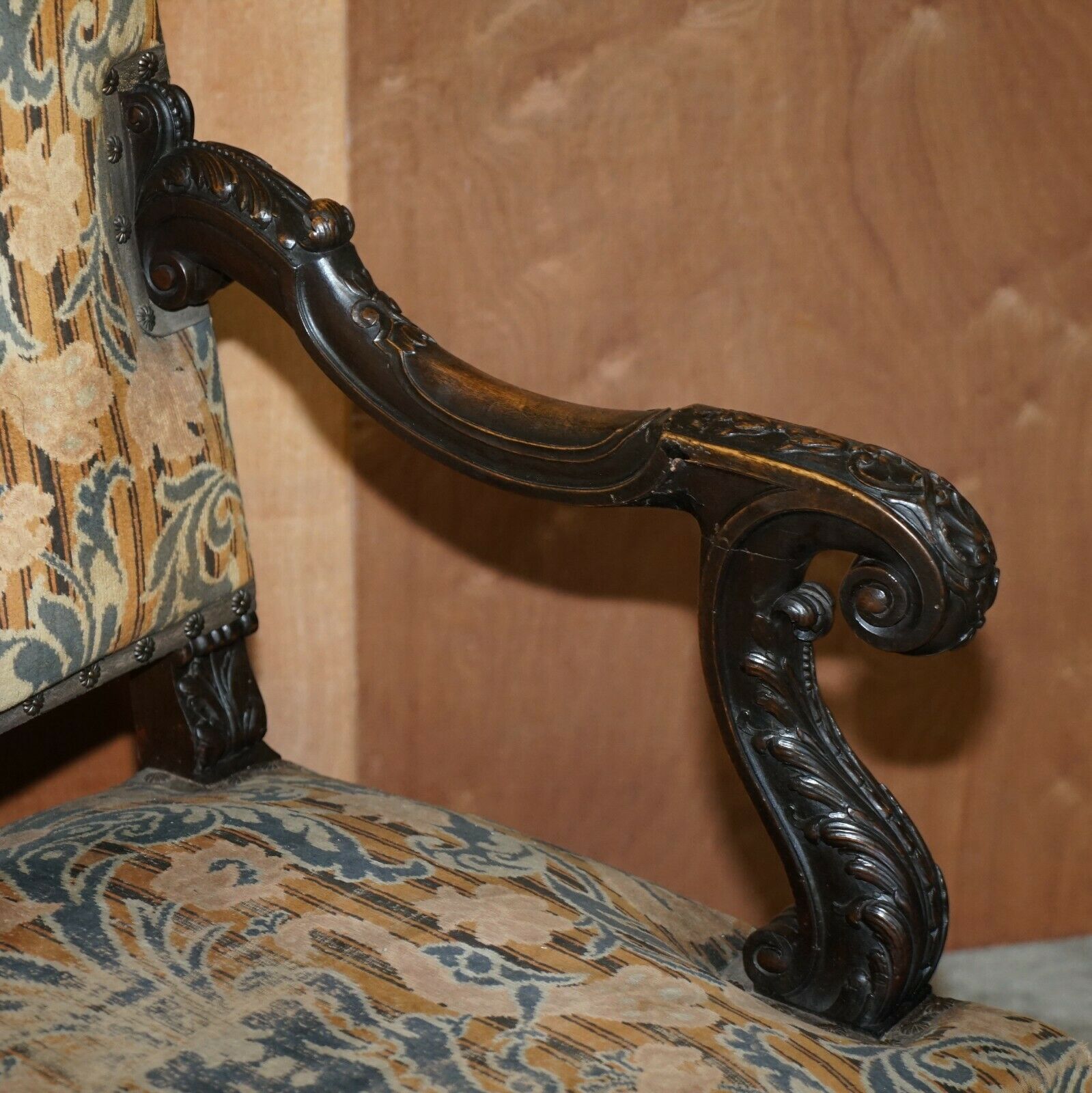 Stunning Pair Of Hand Carved Italian Walnut Antique Circa 1860 Throne Armchairs photo 4500.0