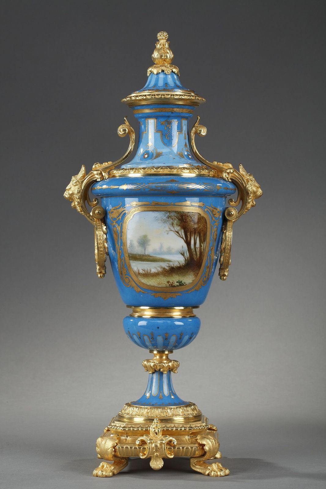 Pair Of Covered Vases In Polychrome Porcelain In The Taste Of Sèvres photo 5510.0