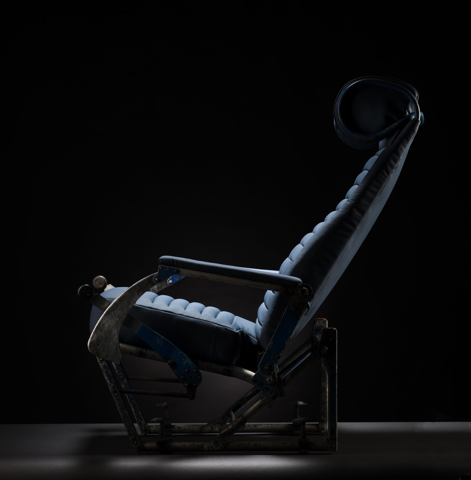 Unique One Off Vintage 1930's Ww2 Stirling Airways Converted Bomber Pilot Seat Chair. photo vinterior