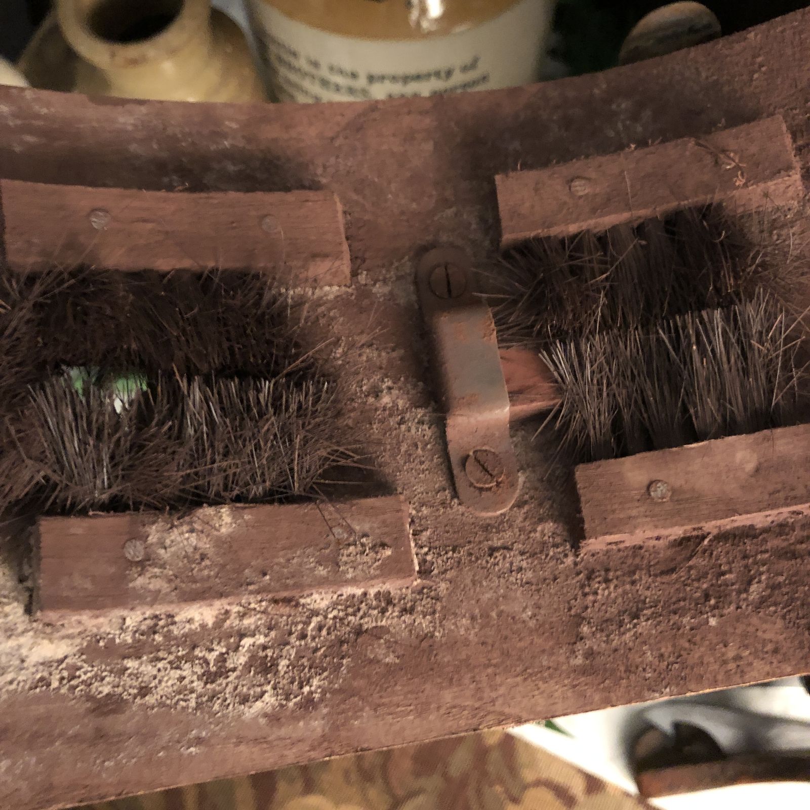 The Spong Country House Knife Sharpener photo vinterior