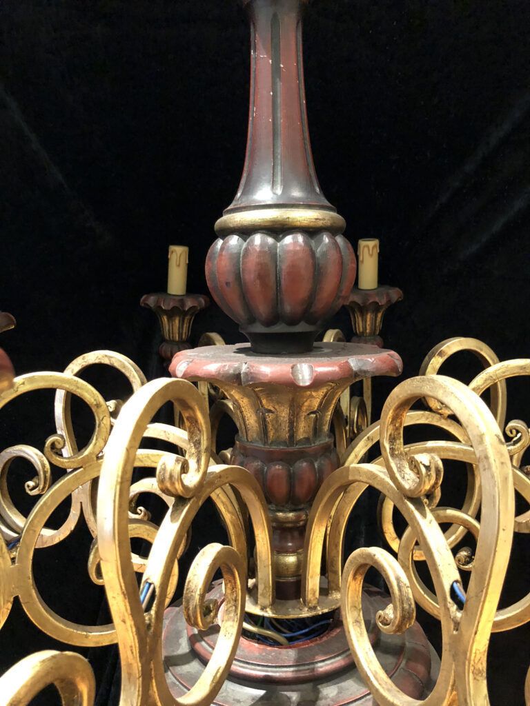 English Wooden Chandelier photo 850.0