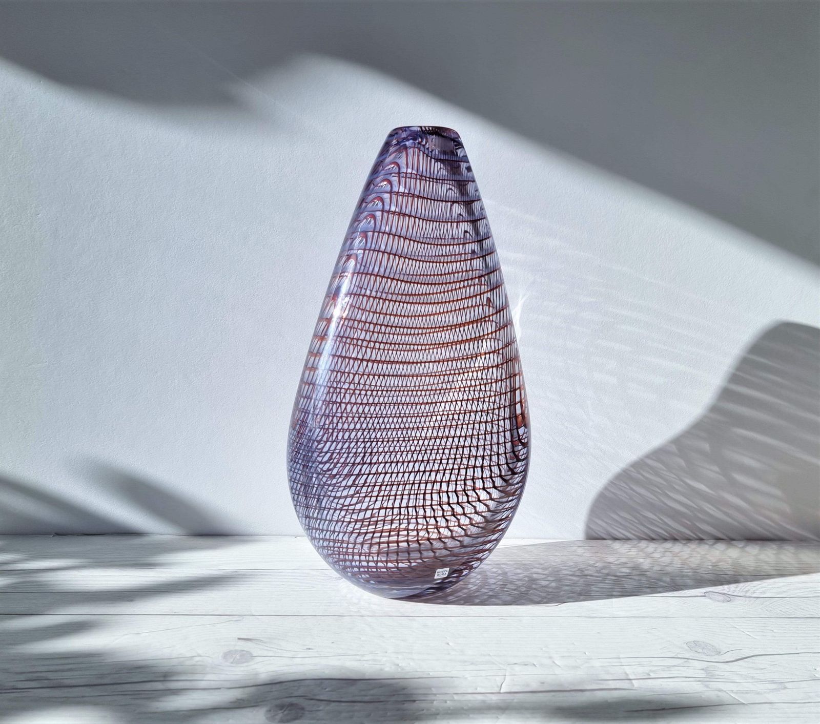 photo vinterior Kosta Boda In The Style Of Dreutler, Sculpted Optical Art Netted Teardrop Vase, Swedish, Rare