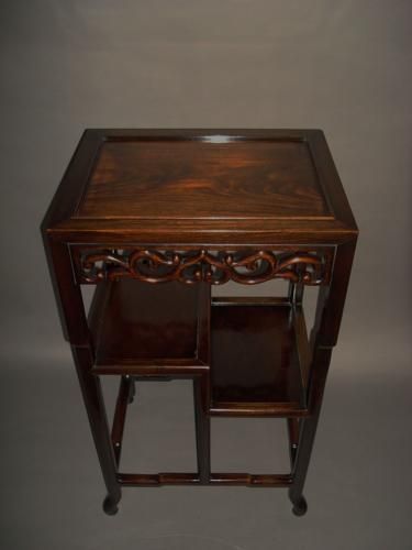 19th Century Chinese Hongmu Stand/Table photo vinterior
