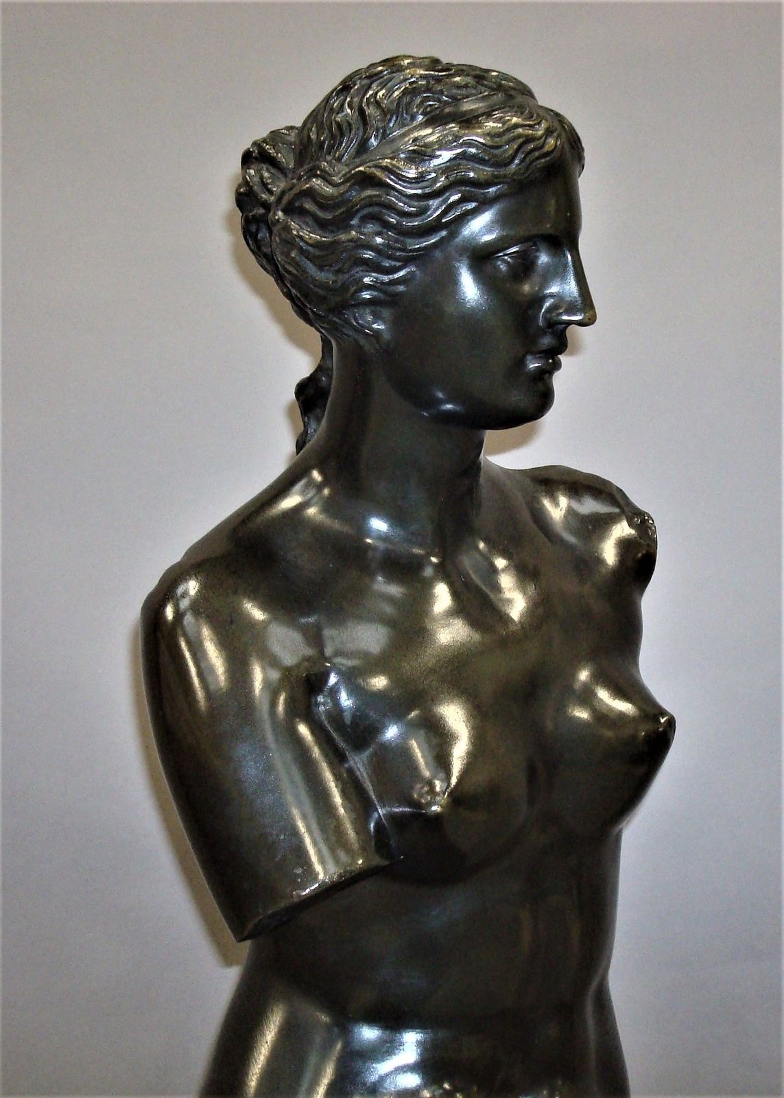 19th Large Bronze Grand Tour Sculpture Of Venus De Milo photo for sale