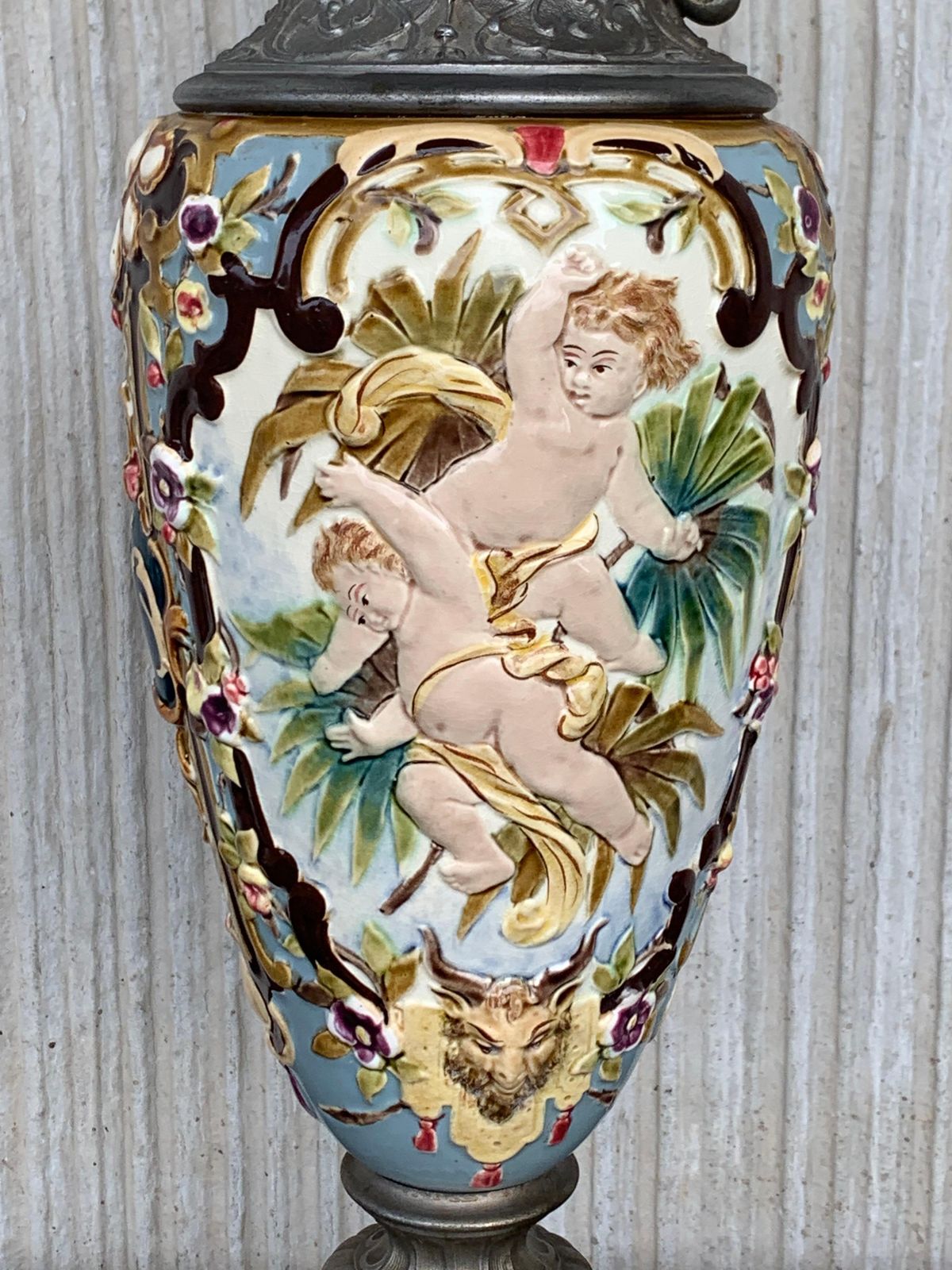 Vase aiguière en faïence française peinte à la main, XIXe siècle photo vintage