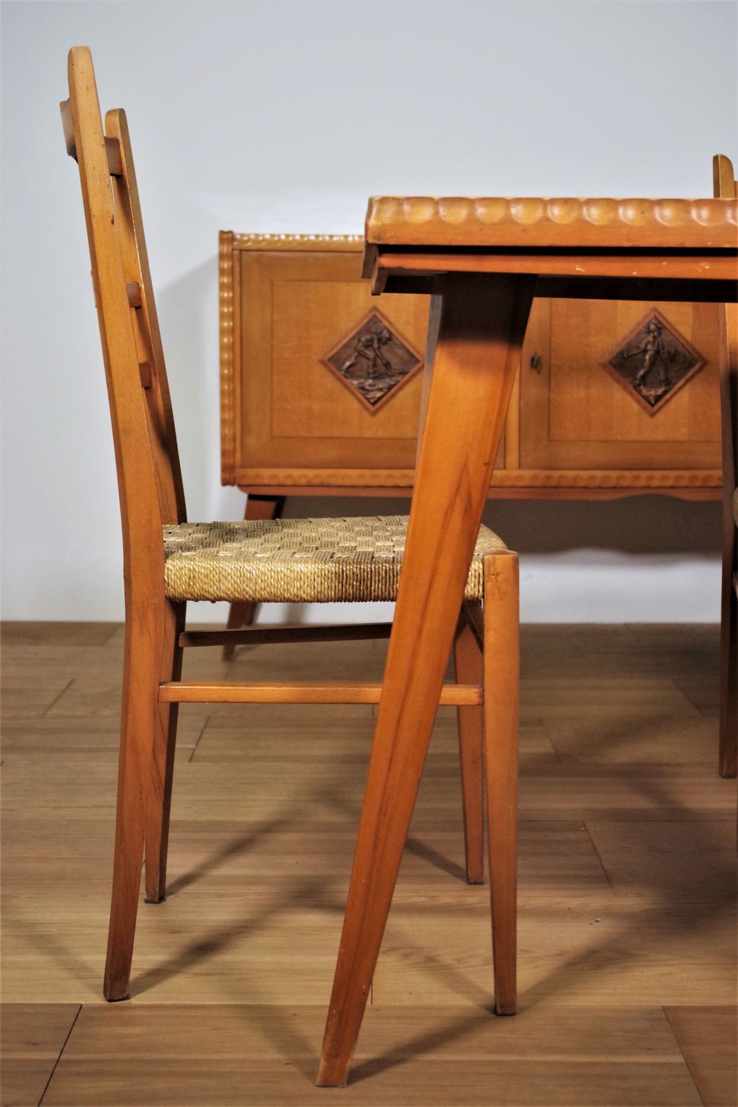 photo vintage Living Room Set Table And Chairs, 40s Wooden Sideboards