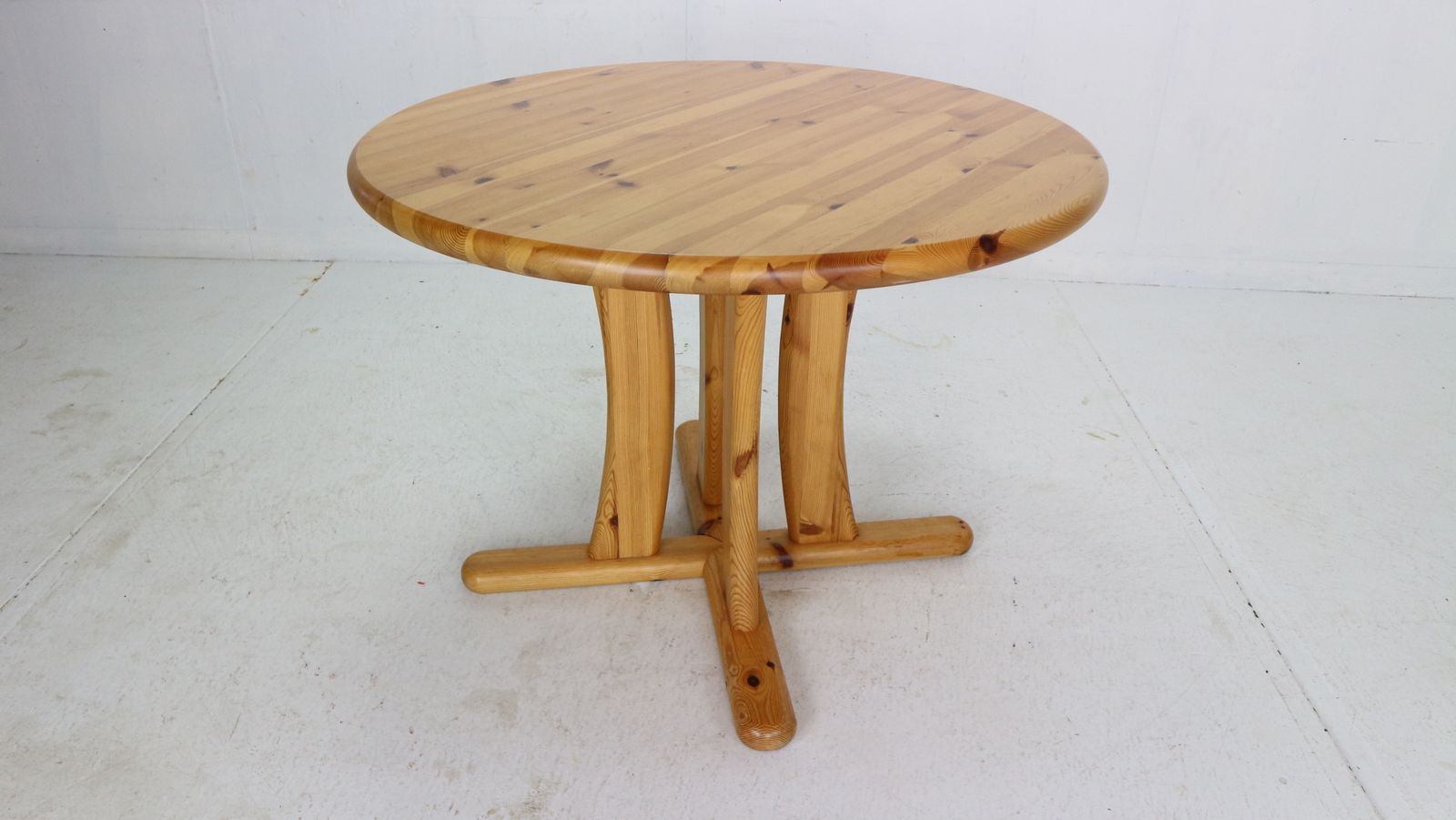 Round Solid Pinewood Dinning Table, 1970's Denmark photo furniture