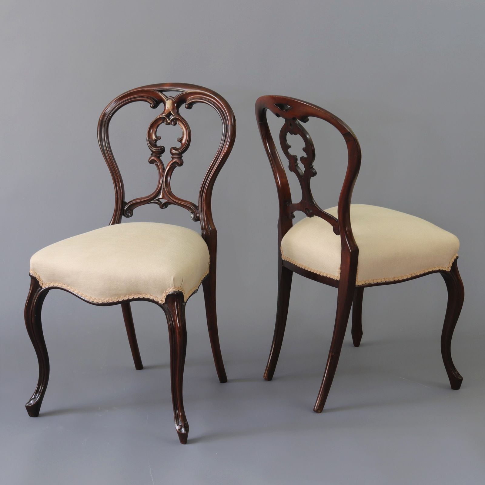 Fine Set Of Six Mid 19th Century Rosewood Balloon Back Chairs photo 2885.0