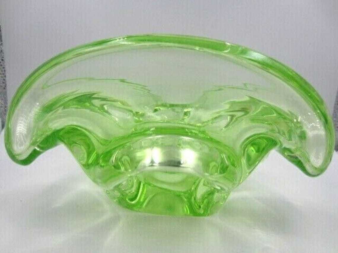 photo furniture Vibrant Murano Art Glass Fluorescent Freeform Bowl Lime, Green C50/60s Uv