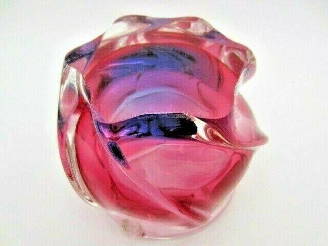 photo furniture Chribska Organic Footed Round Pink Purple Sommerso Style Art Glass Bowl Label