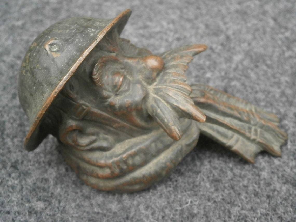 Early 20thc Patinated Bronze Old Bill Car Mascot, The Original Pattern From Best & Lloyd, Originally Owned By Robert Dudley Best photo Art