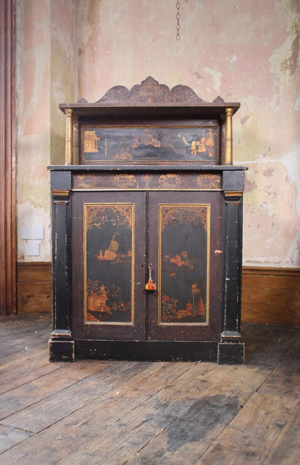 photo vintage Regency 19th C Chinoiserie Country House Chiffonier Buffet Sideboard Cabinet