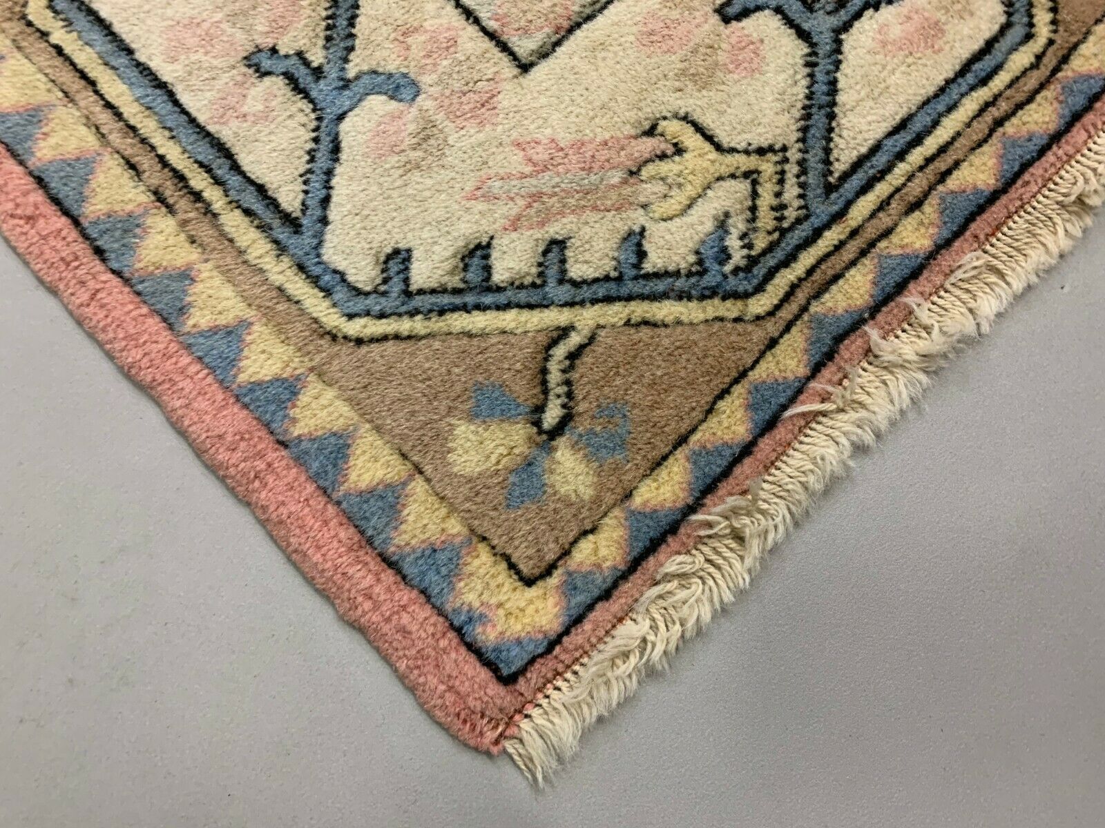 Old Turkish Milas Rug 212x122 Cm Old Vintage Carpet Ushak Region Pink Beige Blue photo 495.0