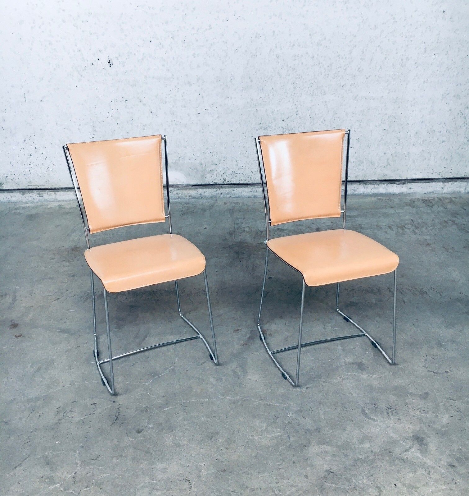 Postmodern Italiaans Design Lederen Eetkamerstoelen Van Segis, Italië, Jaren 1990 photo furniture